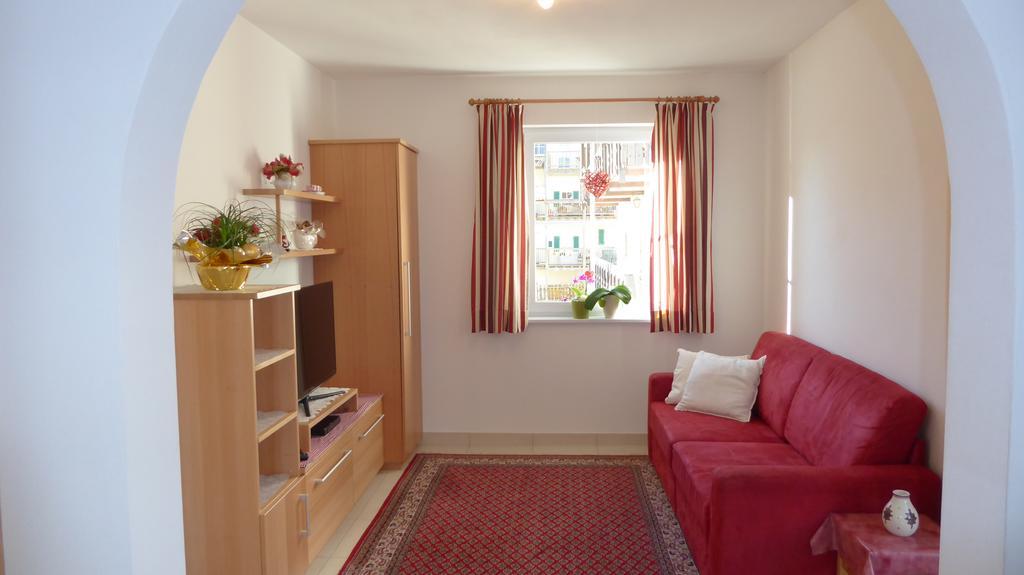 Sonnhof Apartment โตรเดนา ภายนอก รูปภาพ